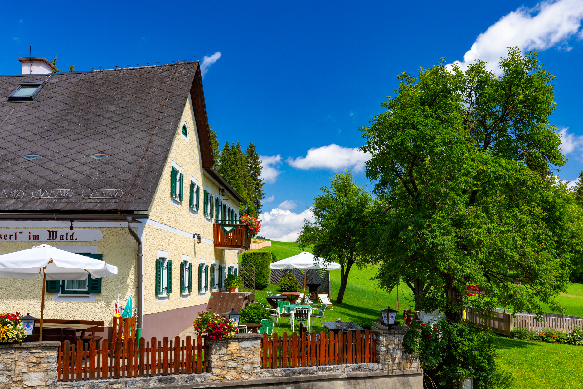 hauserl-im-wald-07-20-43